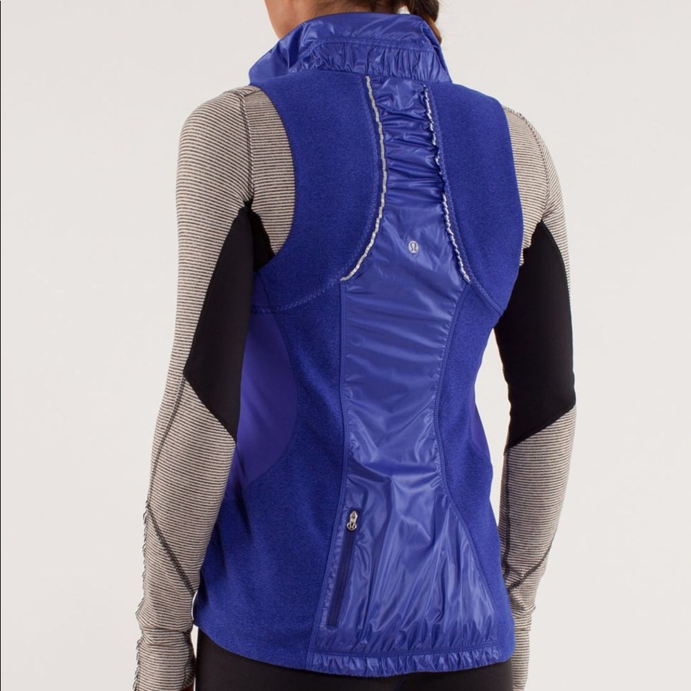 Lululemon Gustbuster Vest Size 6 Pigment Blue - Picture 2 of 5